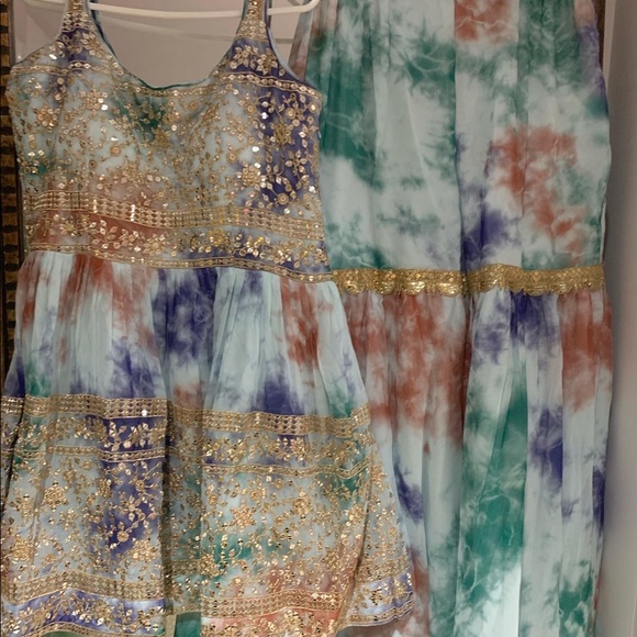 Brand new designs in Sharara suits - Picture 9 of 16